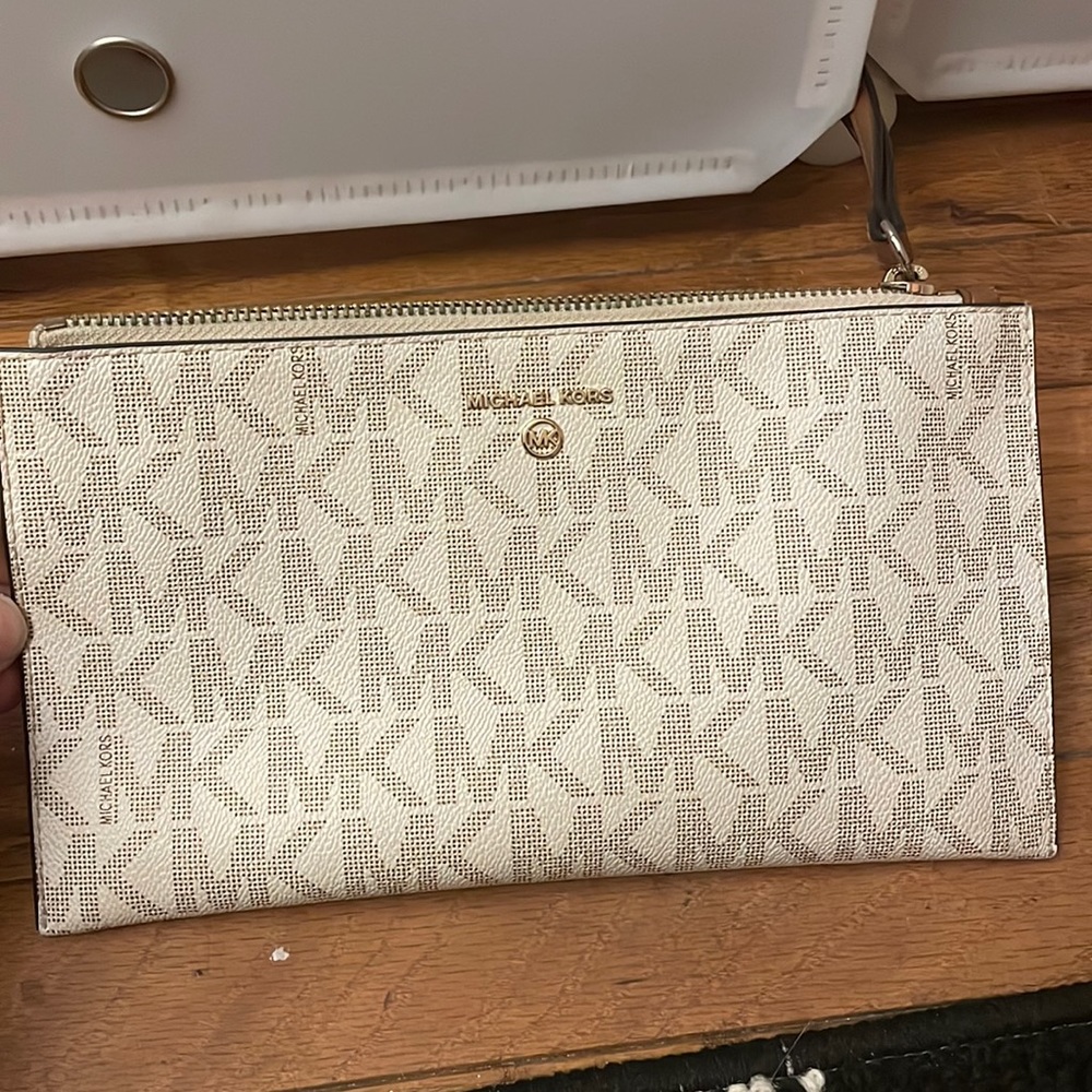 MK Wristlet